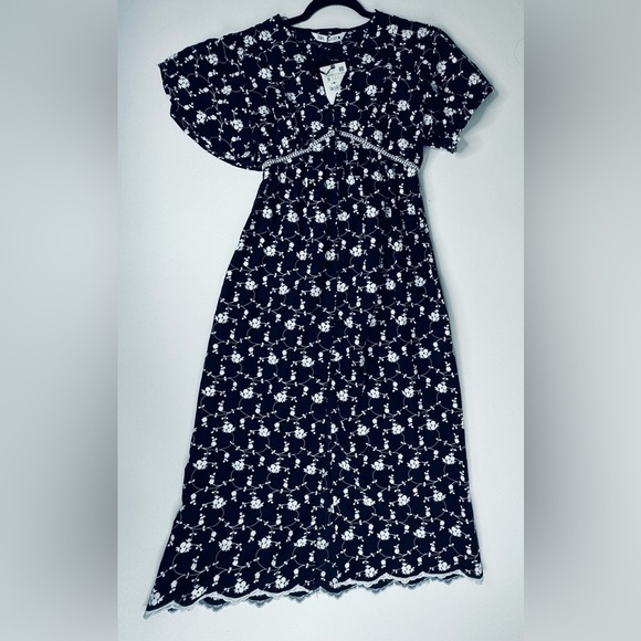 NWT Zara Embroidered Flutter Sleeve Button Down Midi Dresss Size Small - Picture 7 of 12